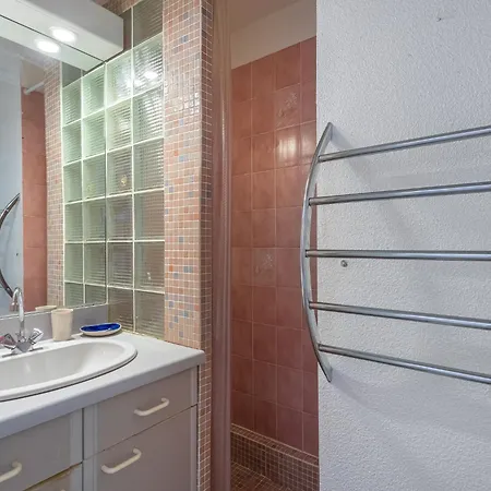 펜션 Les Mimosanes-4 By Interhome 봄레미모사